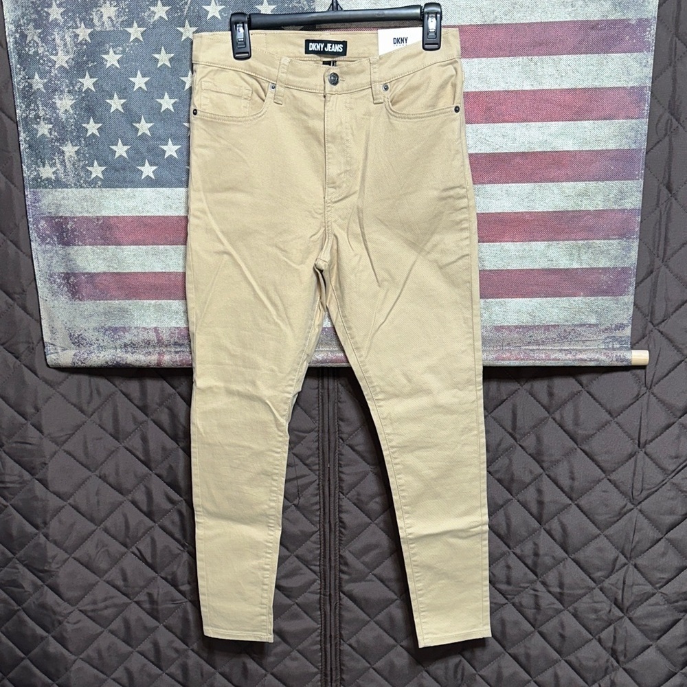 NWT Women’s DKNY Jeans Essex Tan High Rise Skinny Jeans size 6 28” inseam